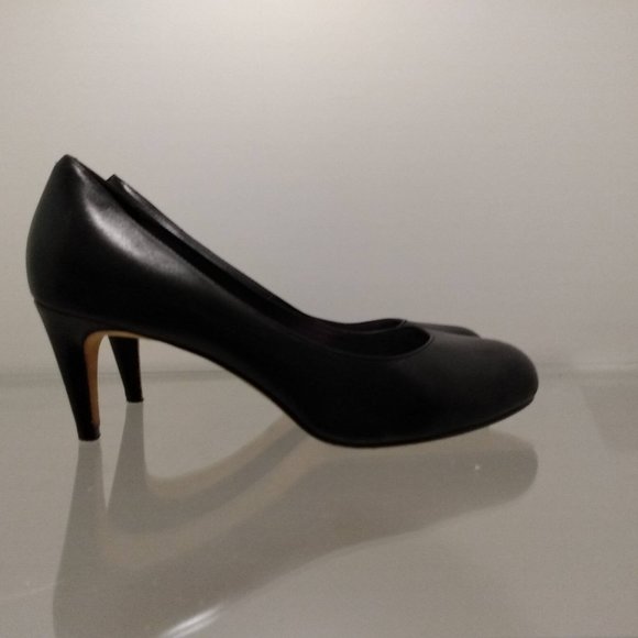 Cole Hann Black Pumps, 7.5 AA - Picture 1 of 6